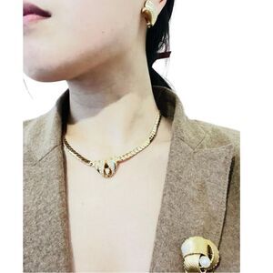 Christian Dior Vintage 1970s Crystal Necklace – Iconic & Tim…